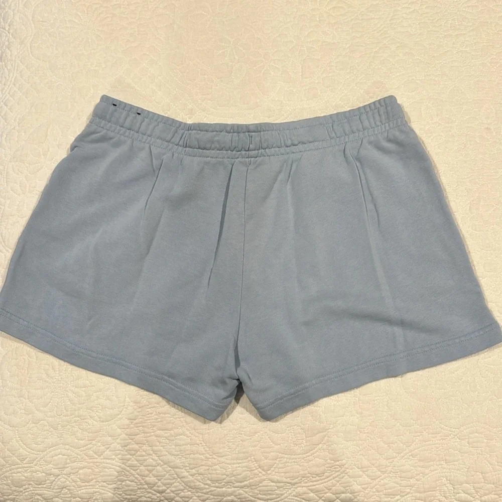 Nike Large Blue Shorts With Pockets - Picture 3 of 3